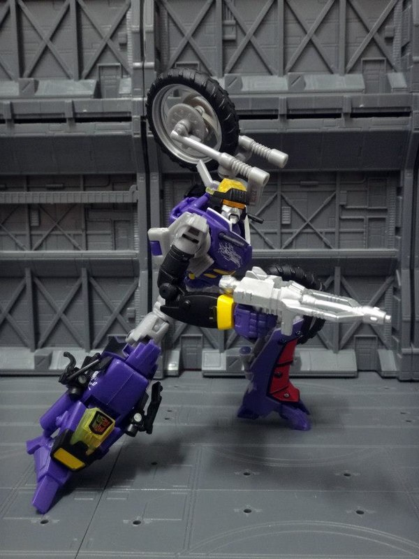 Maiden Japan Junkticon Blasters   New Images Show Armed Up Action Figures  (14 of 32)